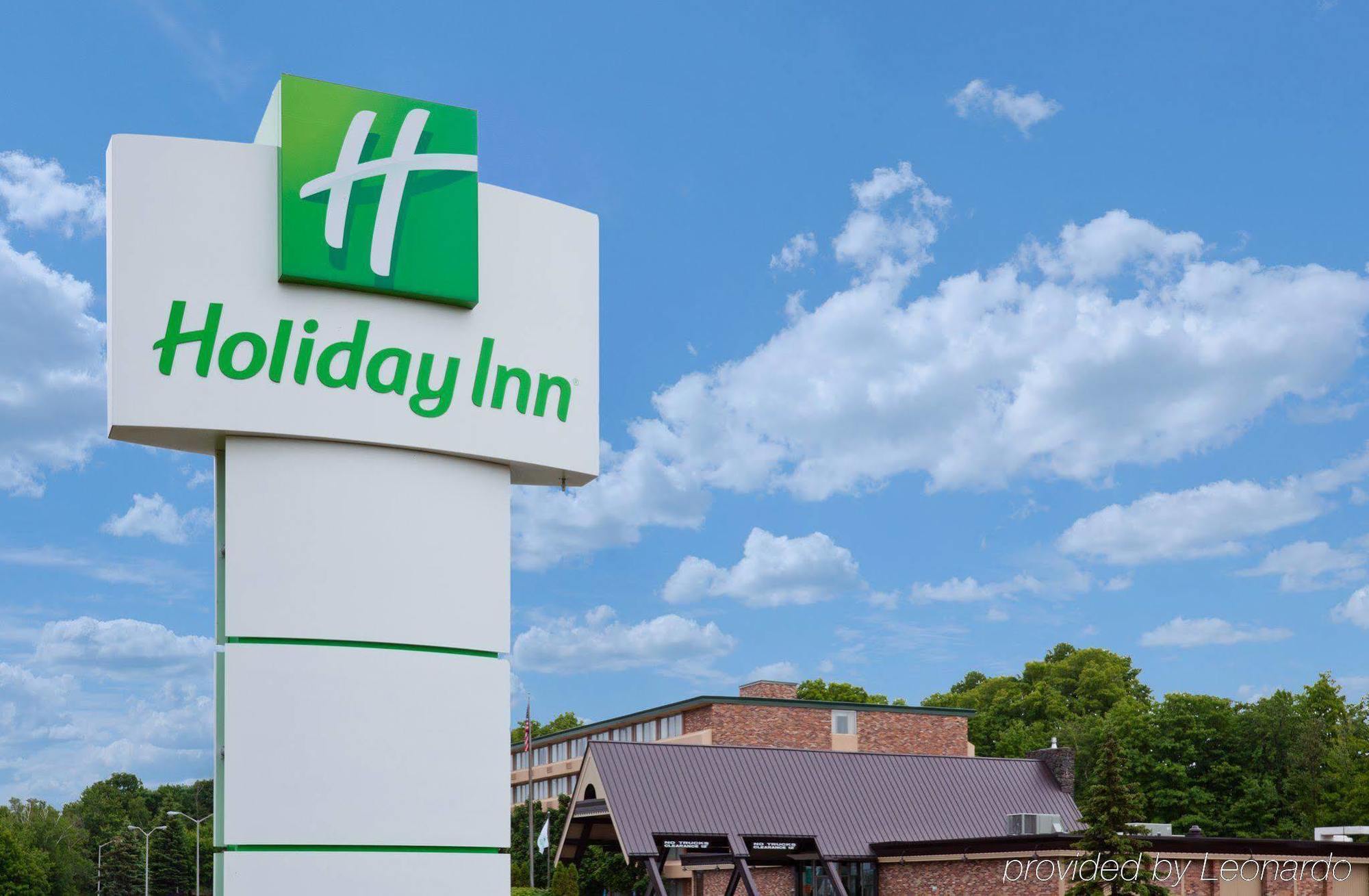 Hotel Holiday By Ihg Marquette