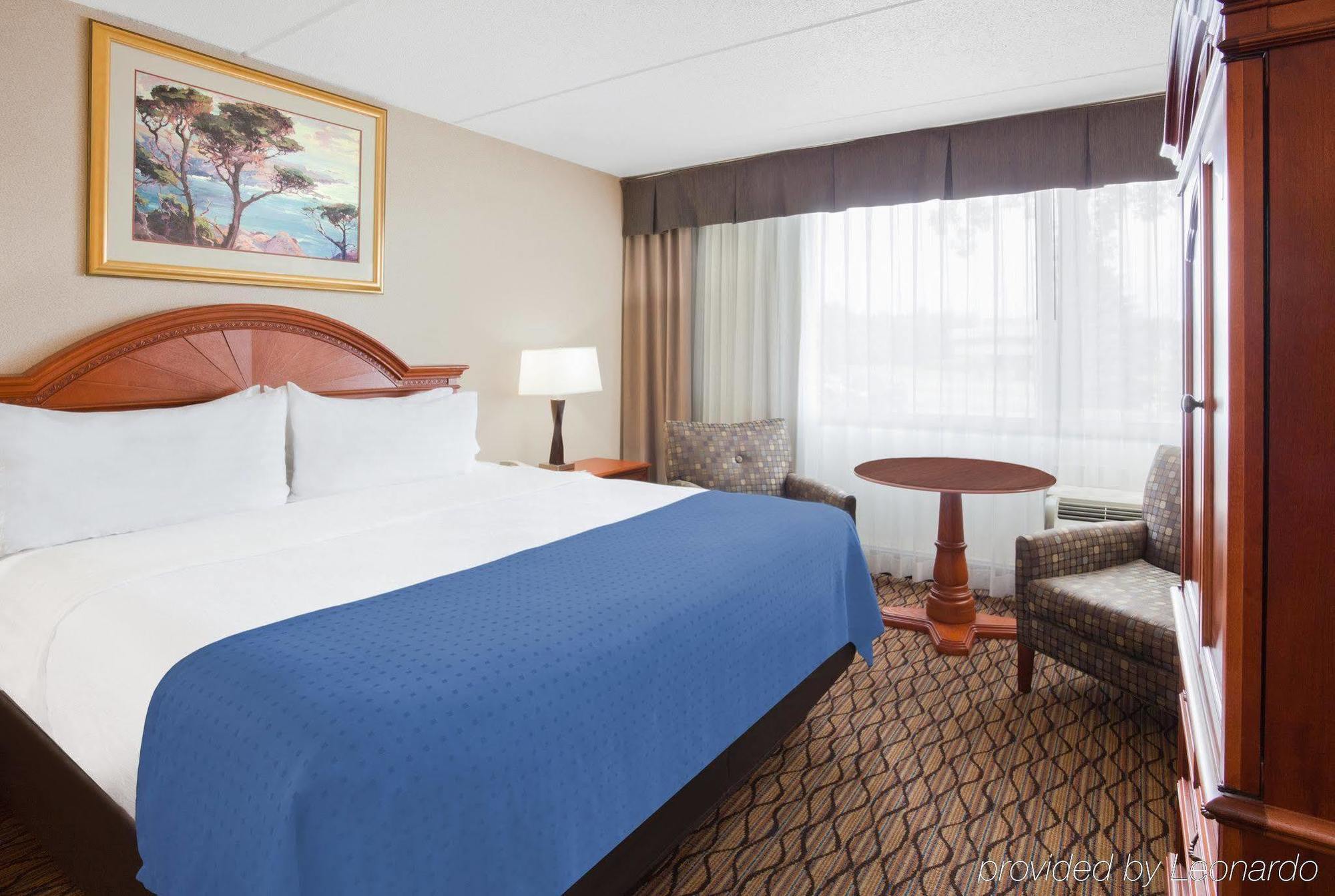 By Ihg Hotel